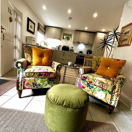Flower Cottage By Ludlow Castle With Onsite Parking Dış mekan fotoğraf
