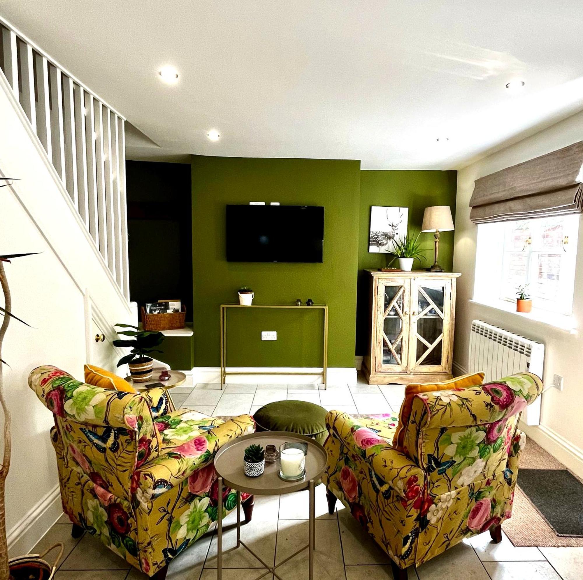 Flower Cottage By Ludlow Castle With Onsite Parking Dış mekan fotoğraf
