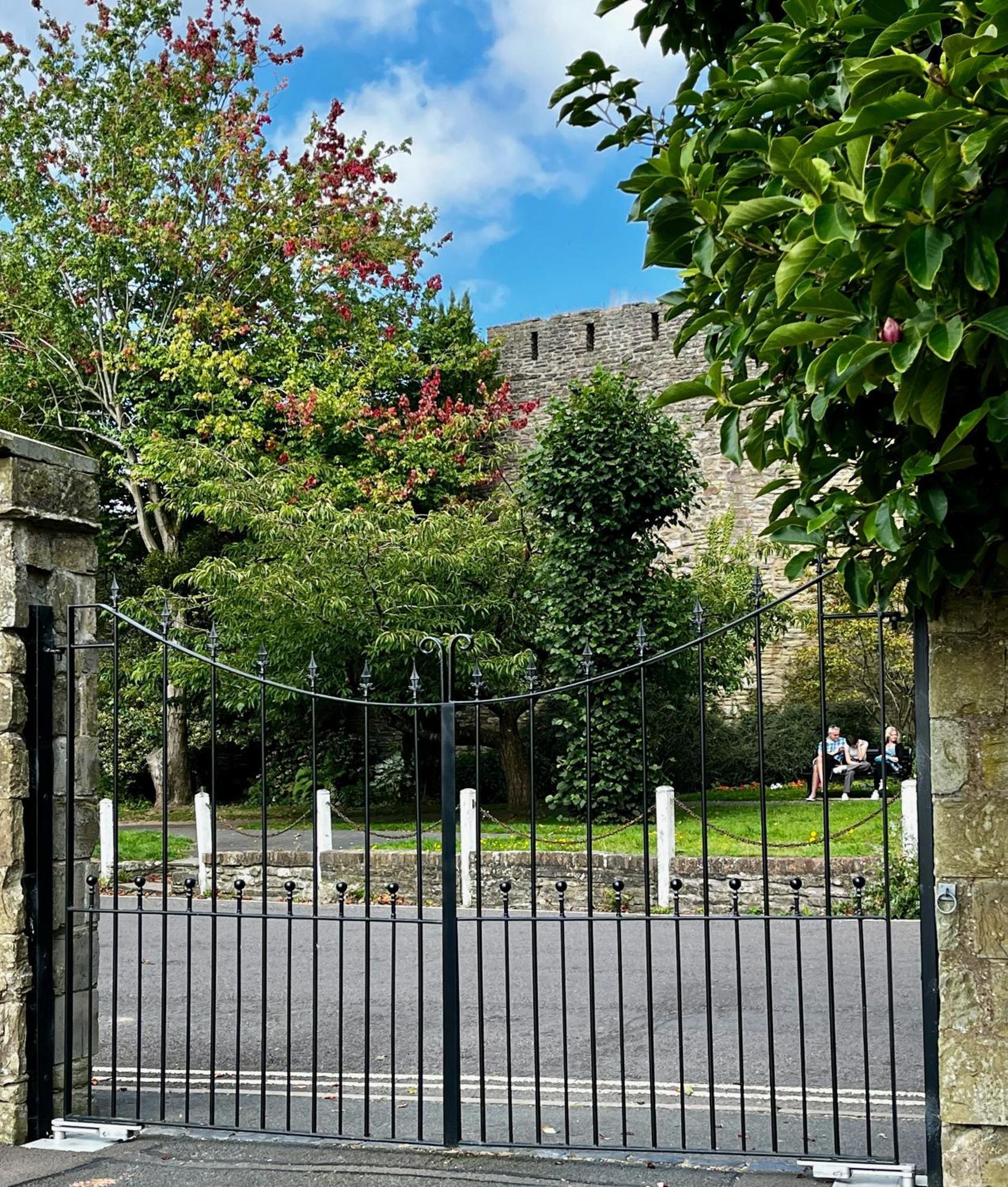 Flower Cottage By Ludlow Castle With Onsite Parking Dış mekan fotoğraf